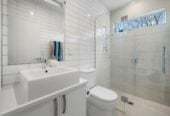6 beds lifestyle house on 7370m² land, a media room, a swimming pool, and a pool house with a toilet. a 2 beds minor dwelling, a large 8 x 8m workshop, 7 Pineview Lane, Helensville, Auckland