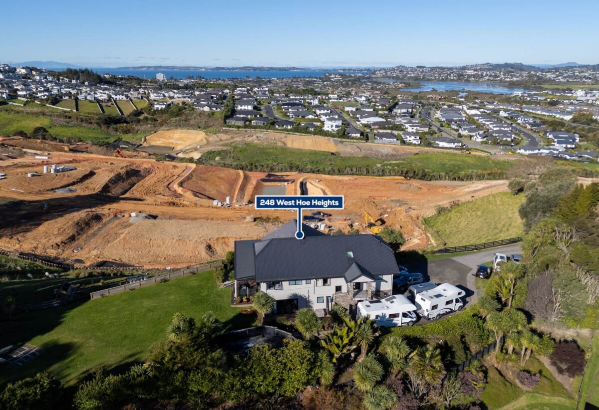 Sea views, 5 beds house on 1.0115ha section, Recently re-zoned under the Unitary Plan, it is ripe for subdivision, 248 West Hoe Heights, Orewa, Auckland