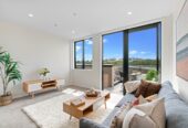 Vendor is eager to sell quickly, Brandnew 3 beds 3 baths home, 11/28 Pennant Street, Long Bay, Auckland