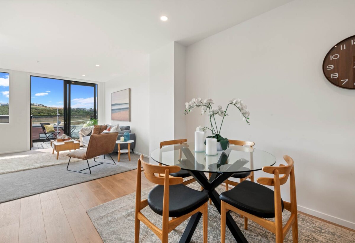 Vendor is eager to sell quickly, Brandnew 3 beds 3 baths home, 11/28 Pennant Street, Long Bay, Auckland