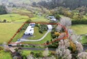 6 beds lifestyle house on 7370m² land, a media room, a swimming pool, and a pool house with a toilet. a 2 beds minor dwelling, a large 8 x 8m workshop, 7 Pineview Lane, Helensville, Auckland