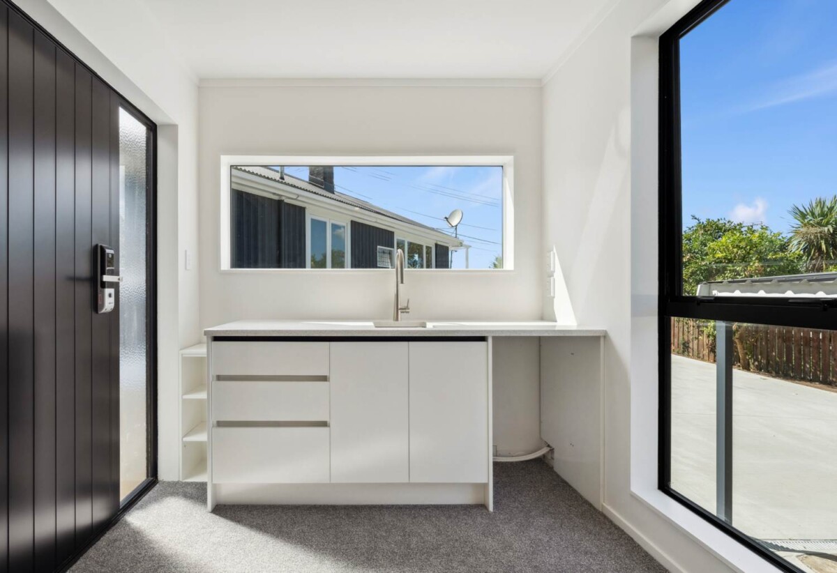 Ignore CV – Must Sell Before Christmas, Renovated 4 beds house on 1151m² section, 3 beds home + 1 bed sleepout, 36 Don Buck Road, Massey, Auckland