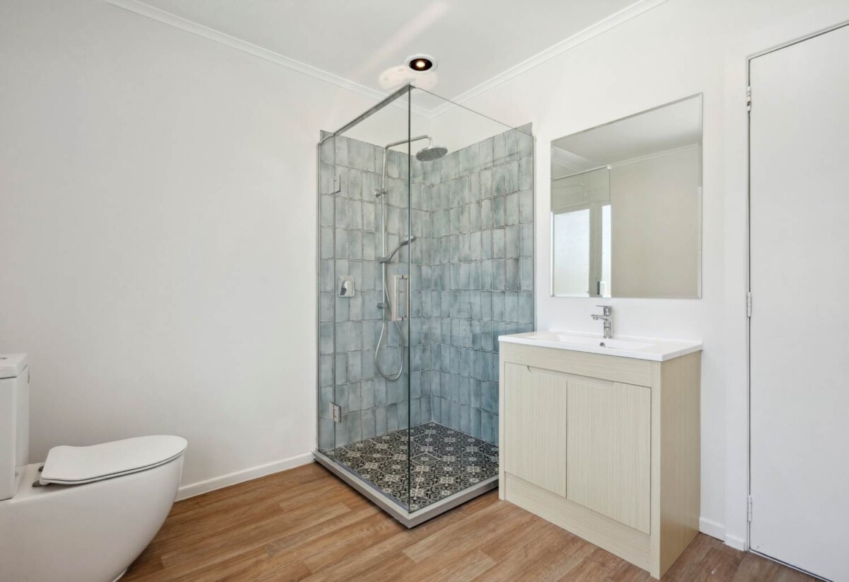 Ignore CV – Must Sell Before Christmas, Renovated 4 beds house on 1151m² section, 3 beds home + 1 bed sleepout, 36 Don Buck Road, Massey, Auckland