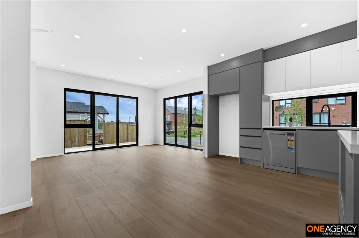 10 Year Master Build Guarantee, Brand New 4 Beds Corner Home, 18 Waimarie Drive, Drury, Auckland