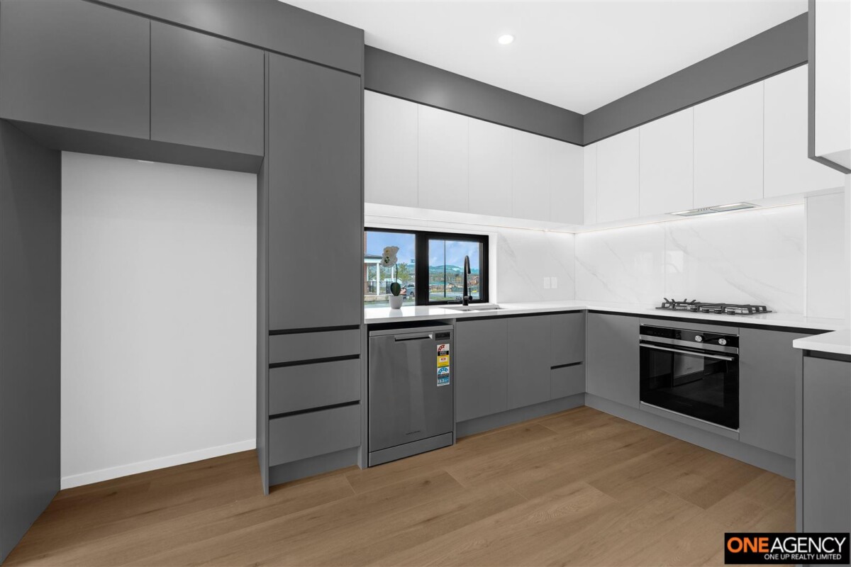10 Year Master Build Guarantee, Brand New 4 Beds Corner Home, 18 Waimarie Drive, Drury, Auckland