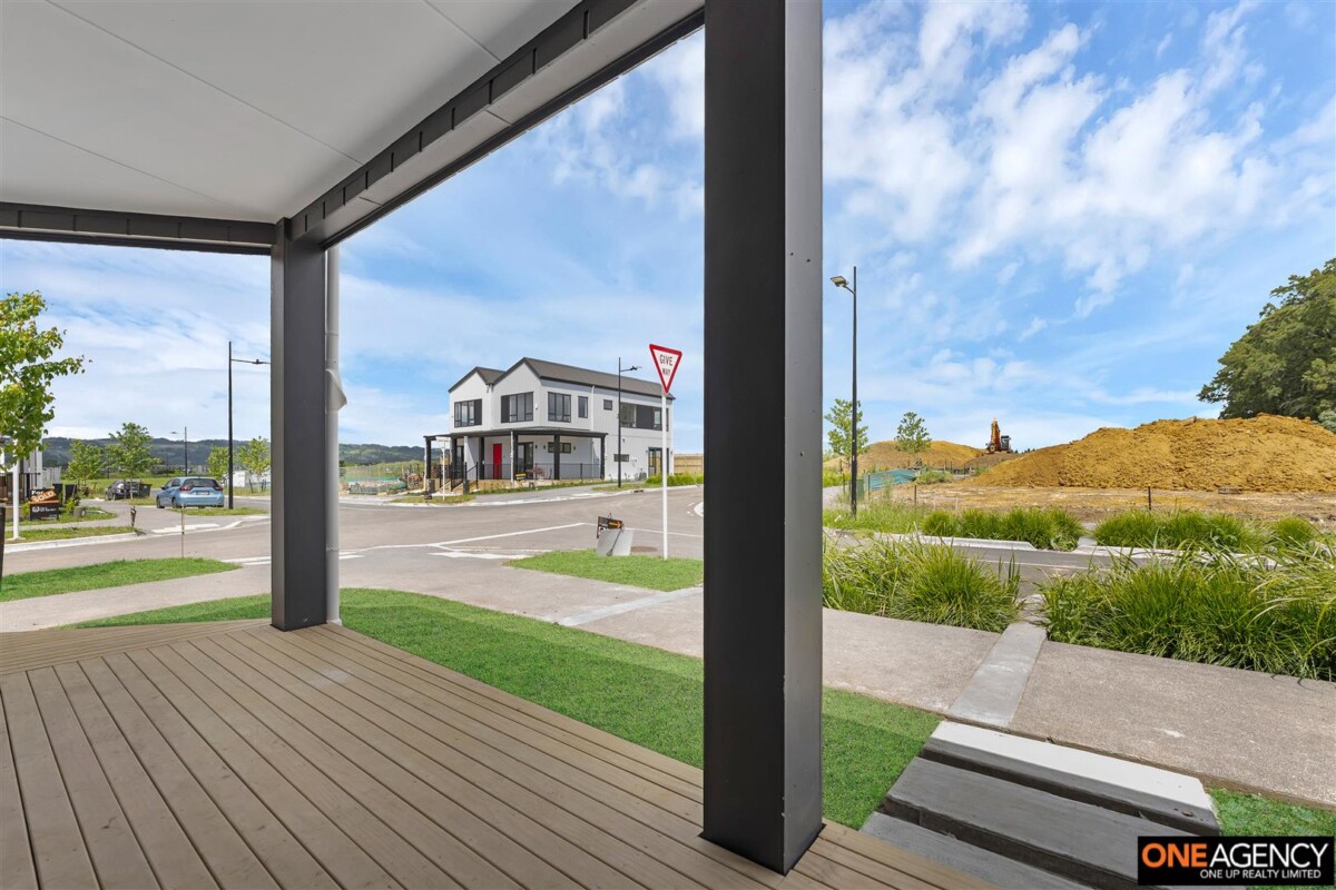 10 Year Master Build Guarantee, Brand New 4 Beds Corner Home, 18 Waimarie Drive, Drury, Auckland