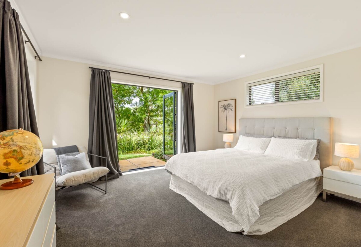 Home & Income Paradise with Subdivision Potential, Coatesville School zone, 6 beds lifestyle houses on 3.3400ha land, 4 beds main home, 2 beds minor dwelling, 41 Berenice Lane, Coatesville, Auckland