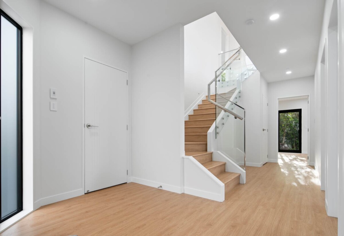 Motivated vendor, sea views, brandnew 6 beds (4+2) house on 356m² section, walk to Te Atatu village centre shops, supermarket, 7A Fairlea Road, Te Atatu South, Auckland