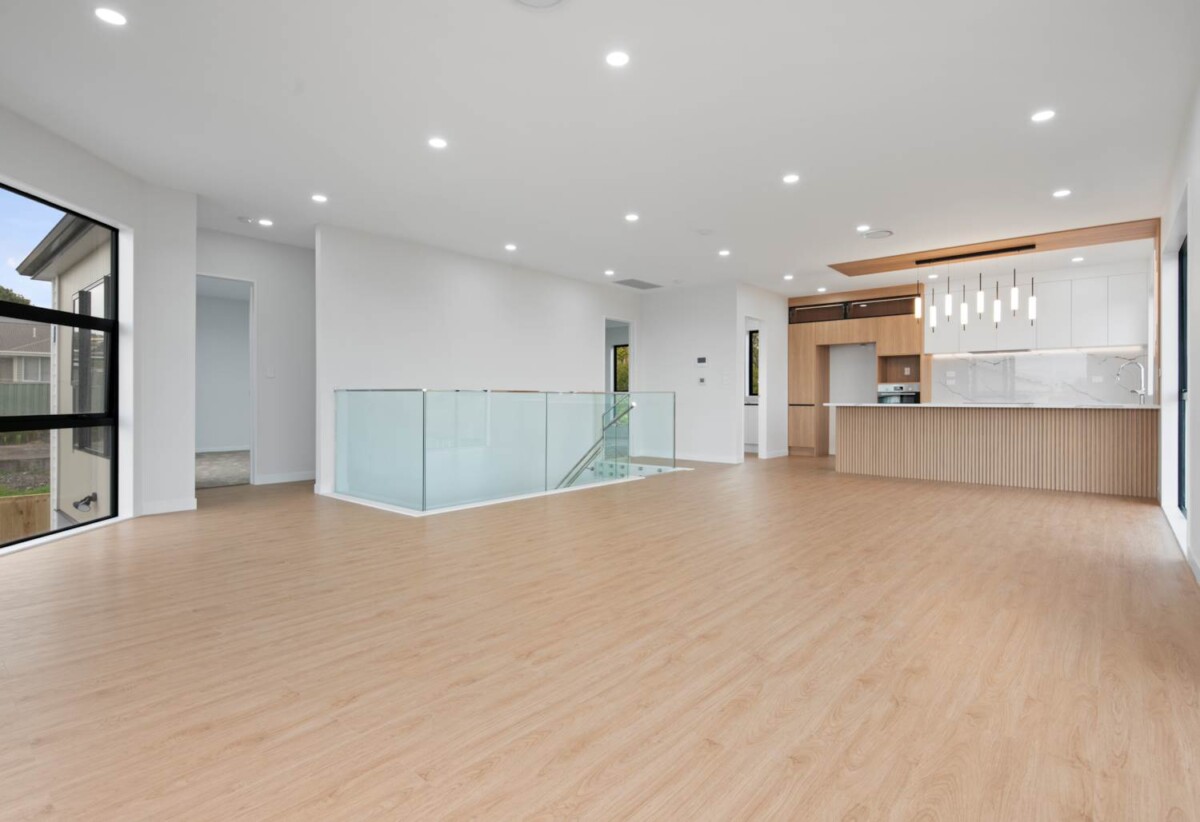 Motivated vendor, sea views, brandnew 6 beds (4+2) house on 356m² section, walk to Te Atatu village centre shops, supermarket, 7A Fairlea Road, Te Atatu South, Auckland