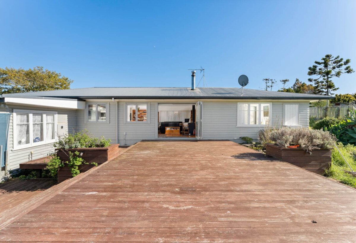 4 beds lifestyle house on 4980m² land, Close to motorways, shopping centers, 59 Kauri Road, Whenuapai, Auckland