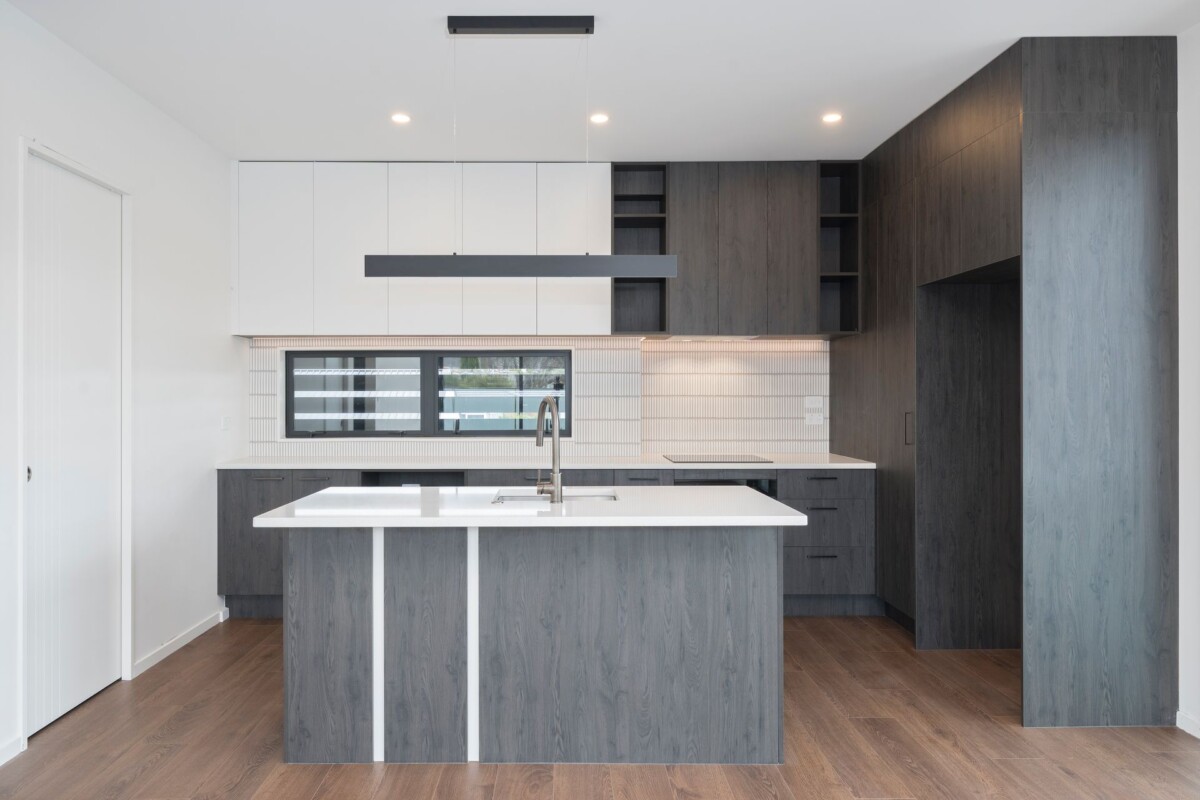 10-Year Master Build Guarantee, Top school zone, brandnew freehold 3 beds home, walks to beach, 6 Shakespeare Road, Milford, Auckland