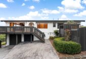 Top school zones, Character 3 beds house on 715m² section, a wrap-around decks with views, 10 Lagoon Way, West Harbour, Auckland