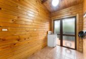 Top school zones, Character 3 beds house on 715m² section, a wrap-around decks with views, 10 Lagoon Way, West Harbour, Auckland
