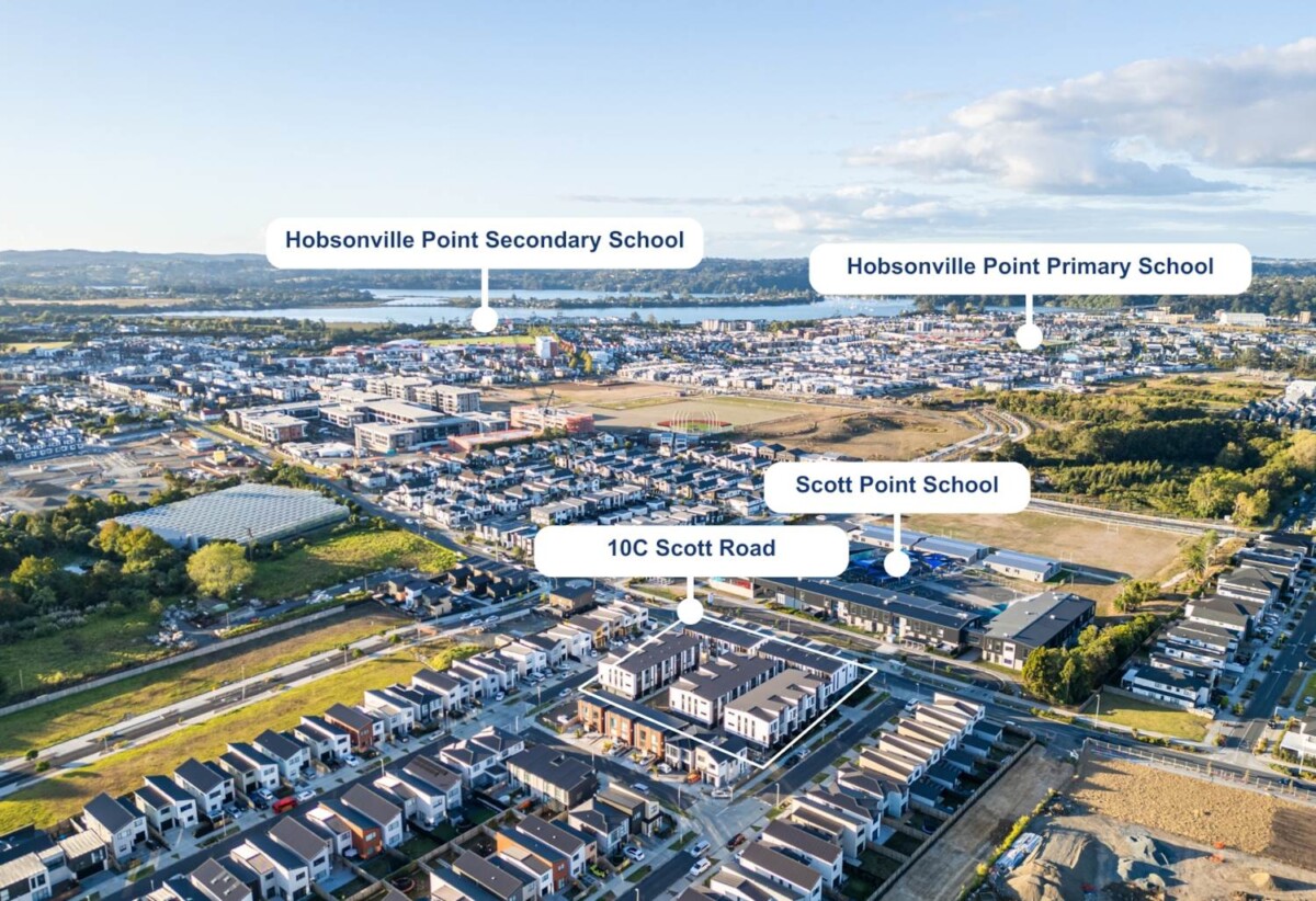 Brandnew 3 beds 3 baths plus study home, 2/10 Scott Road, Hobsonville, Auckland