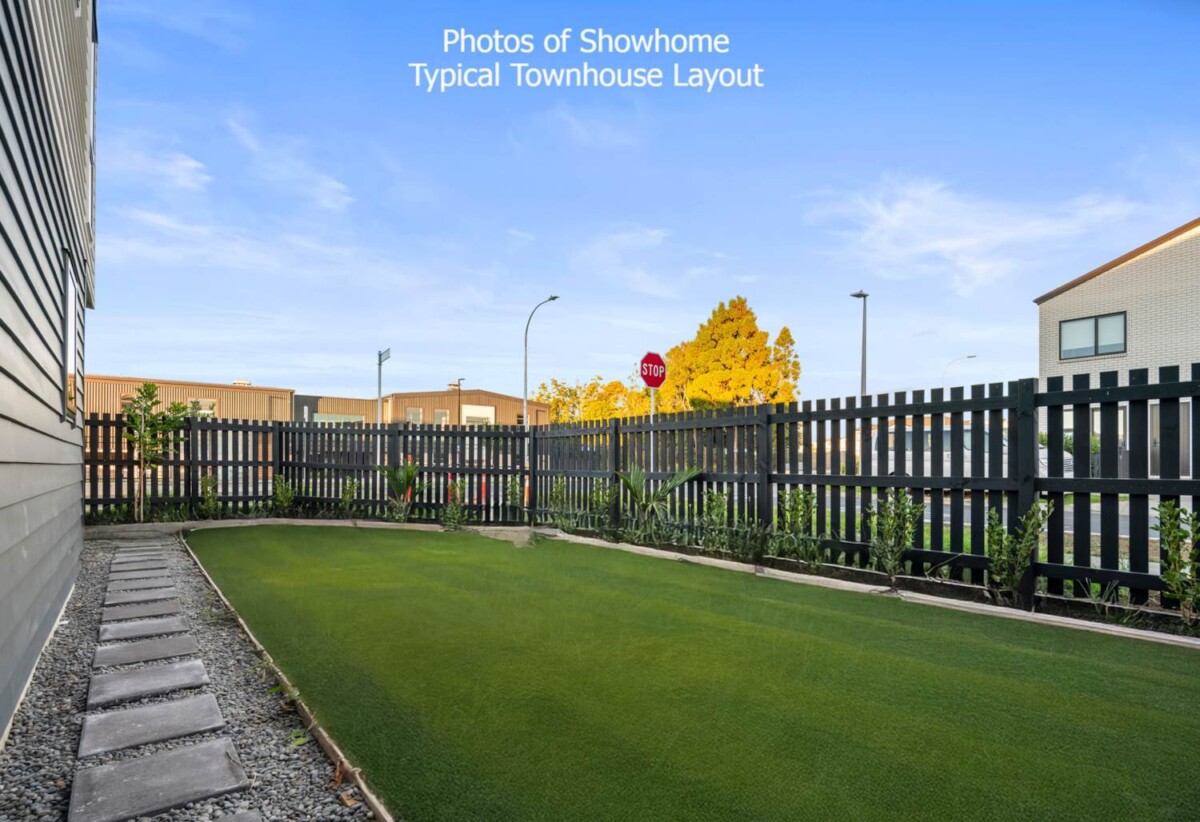 Brandnew 3 beds 3 baths plus study home, 2/10 Scott Road, Hobsonville, Auckland