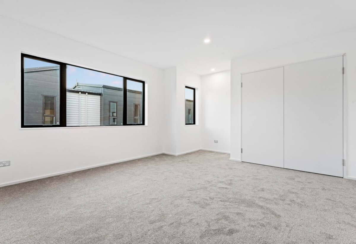 10-Year Master Build Guarantee, Prime Location, 5 beds 3.5 baths home, 38A Westgate Drive, Westgate, Auckland