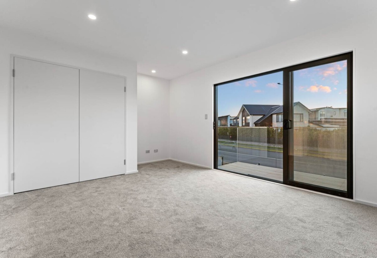 10-Year Master Build Guarantee, Prime Location, 5 beds 3.5 baths home, 38A Westgate Drive, Westgate, Auckland