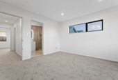 10-Year Master Build Guarantee, Prime Location, 5 beds 3.5 baths home, 38A Westgate Drive, Westgate, Auckland