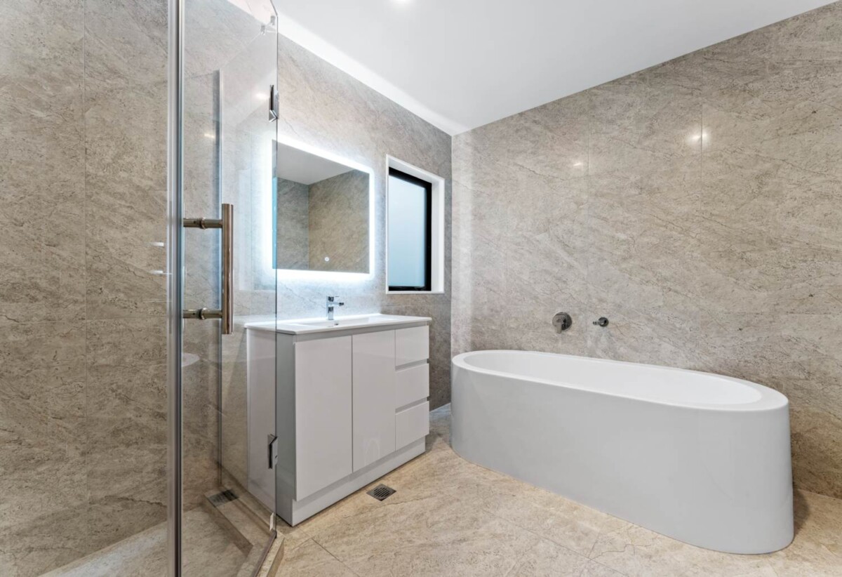 10-Year Master Build Guarantee, Prime Location, 5 beds 3.5 baths home, 38A Westgate Drive, Westgate, Auckland