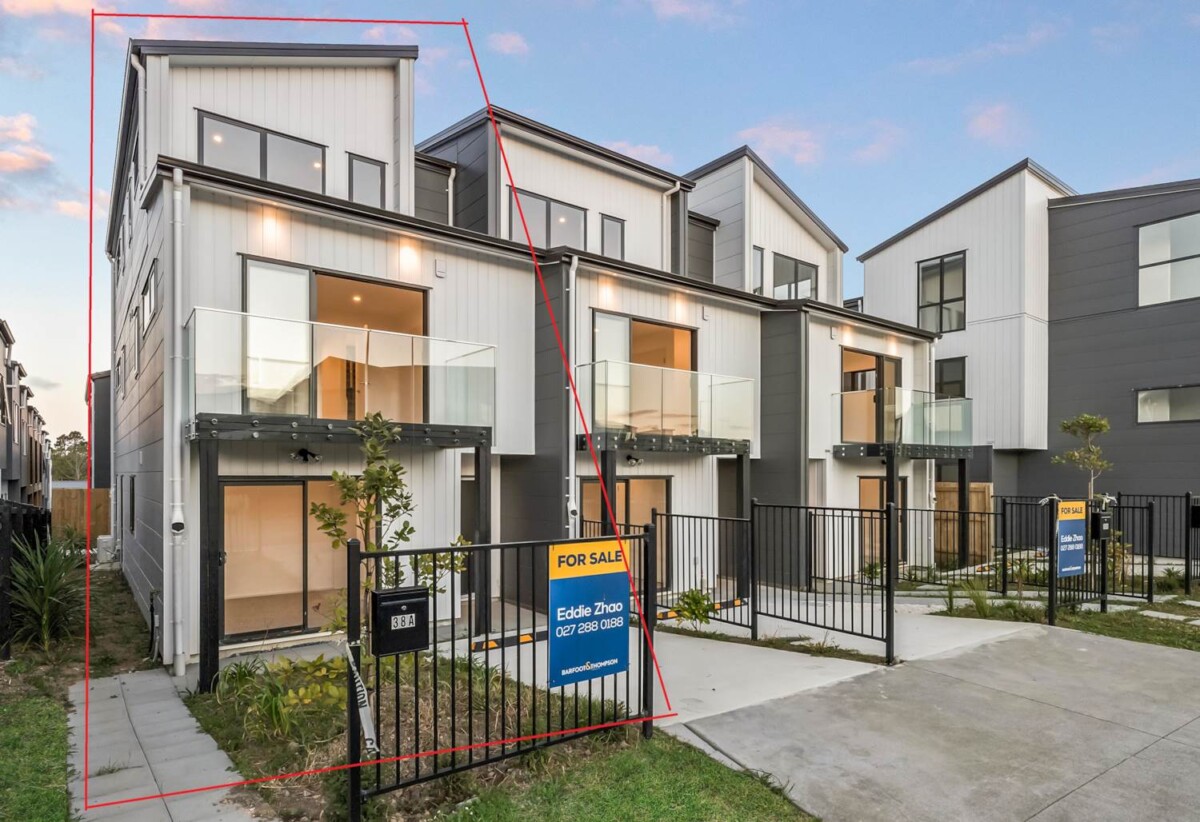 10-Year Master Build Guarantee, Prime Location, 5 beds 3.5 baths home, 38A Westgate Drive, Westgate, Auckland