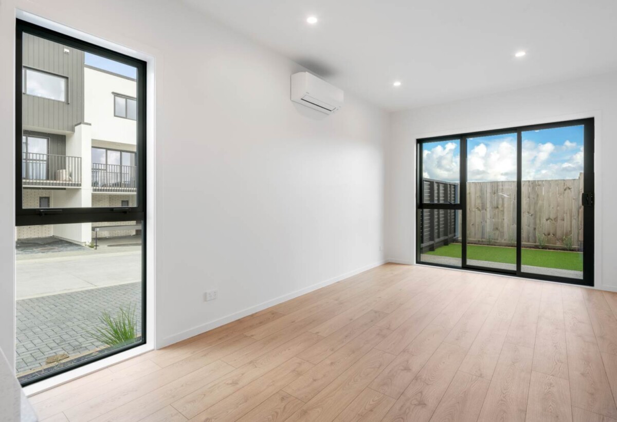 Brandnew 3 beds home, Just a short distance to Browns Bay Beach and Albany Mall, 32 Kanapa Road, Northcross, Auckland