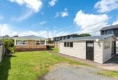 3 beds brick house on 455m2 section, walks to schools, minutes to supermarket & shops, 39 Harrington Road, Henderson, Auckland