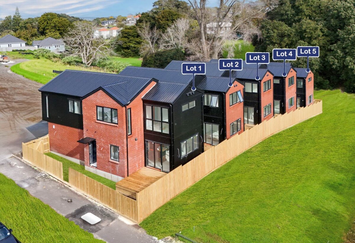 Parkside Living with Style & Space, Brandnew 4 bedrooms home, Lot 3 /13 Torino Street, Pt England, Auckland