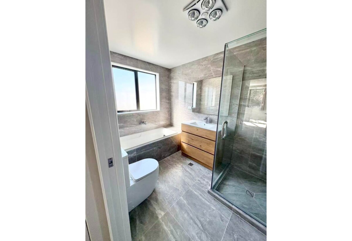 For rent, brandnew 3 bedrooms 2.5 bathrooms townhouse, 12B McQuarrie Avenue, Wattle Downs, Auckland, available now