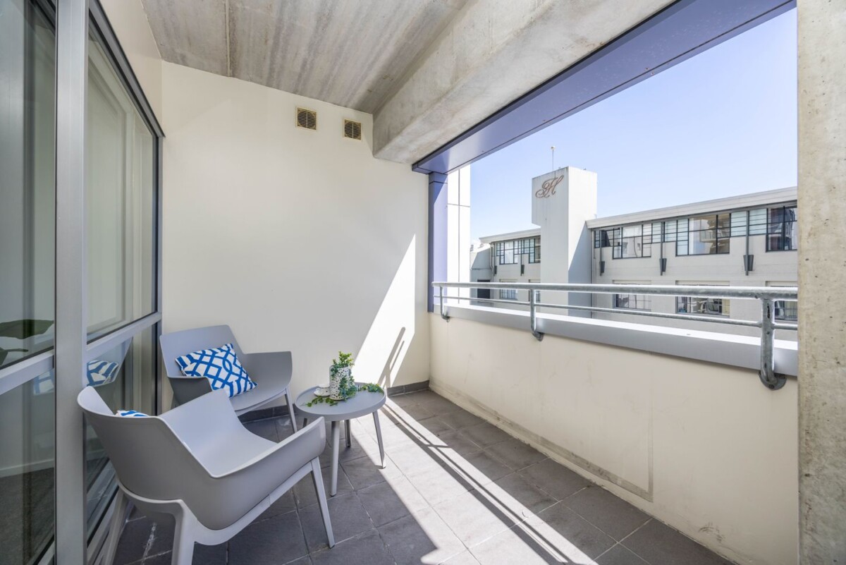 Freehold 92m² 2 beds 2 baths apartment, 604/47 Hobson Street, Auckland Central, Auckland