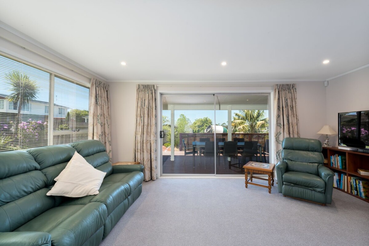 Once in nearly 30 years, 4 beds house, close to everything you need, 17 Fitzwater Place, Henderson, Auckland
