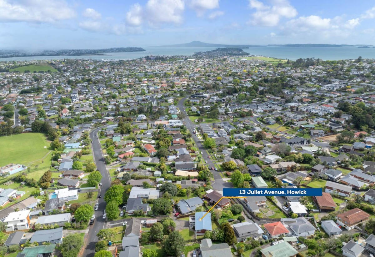 3 beds house on 875m² section, Solid Home, Prime Howick Location, 13 Juliet Avenue, Howick, Auckland