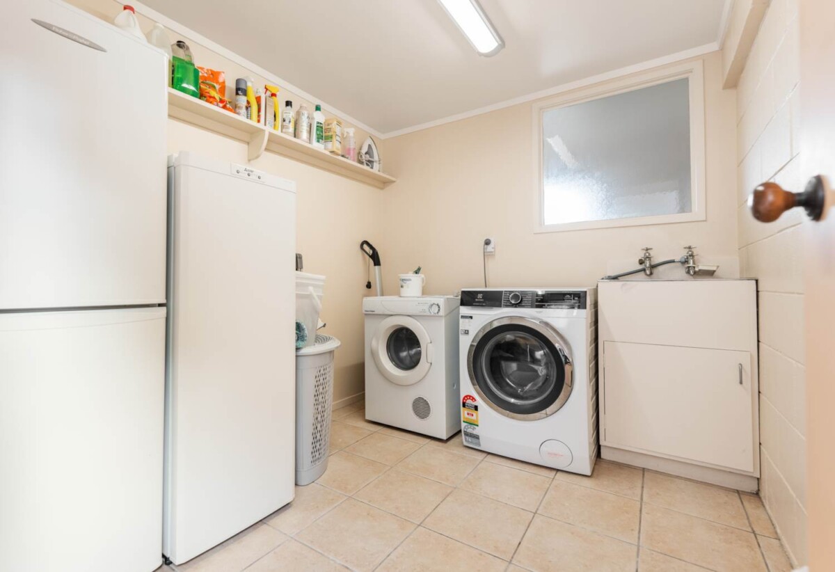 3 beds house on 875m² section, Solid Home, Prime Howick Location, 13 Juliet Avenue, Howick, Auckland
