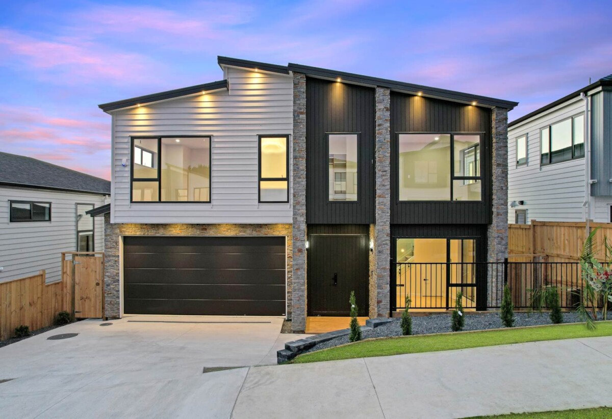 Brandnew 7 bedrooms house (include 2 bedrooms granny with own kitchen, sitting room, separate access), 29 Black Shed Road, Flat Bush, Auckland