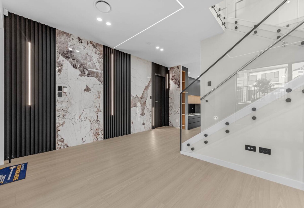 Brandnew 7 bedrooms house (include 2 bedrooms granny with own kitchen, sitting room, separate access), 29 Black Shed Road, Flat Bush, Auckland