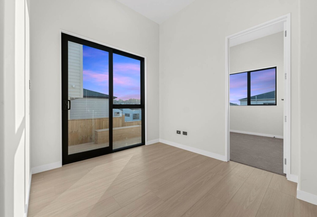 Brandnew 7 bedrooms house (include 2 bedrooms granny with own kitchen, sitting room, separate access), 29 Black Shed Road, Flat Bush, Auckland