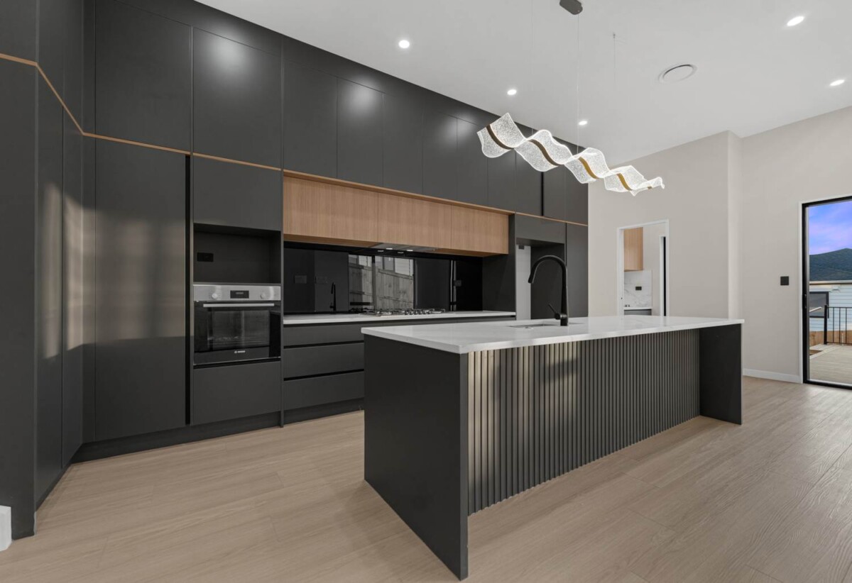 Brandnew 7 bedrooms house (include 2 bedrooms granny with own kitchen, sitting room, separate access), 29 Black Shed Road, Flat Bush, Auckland