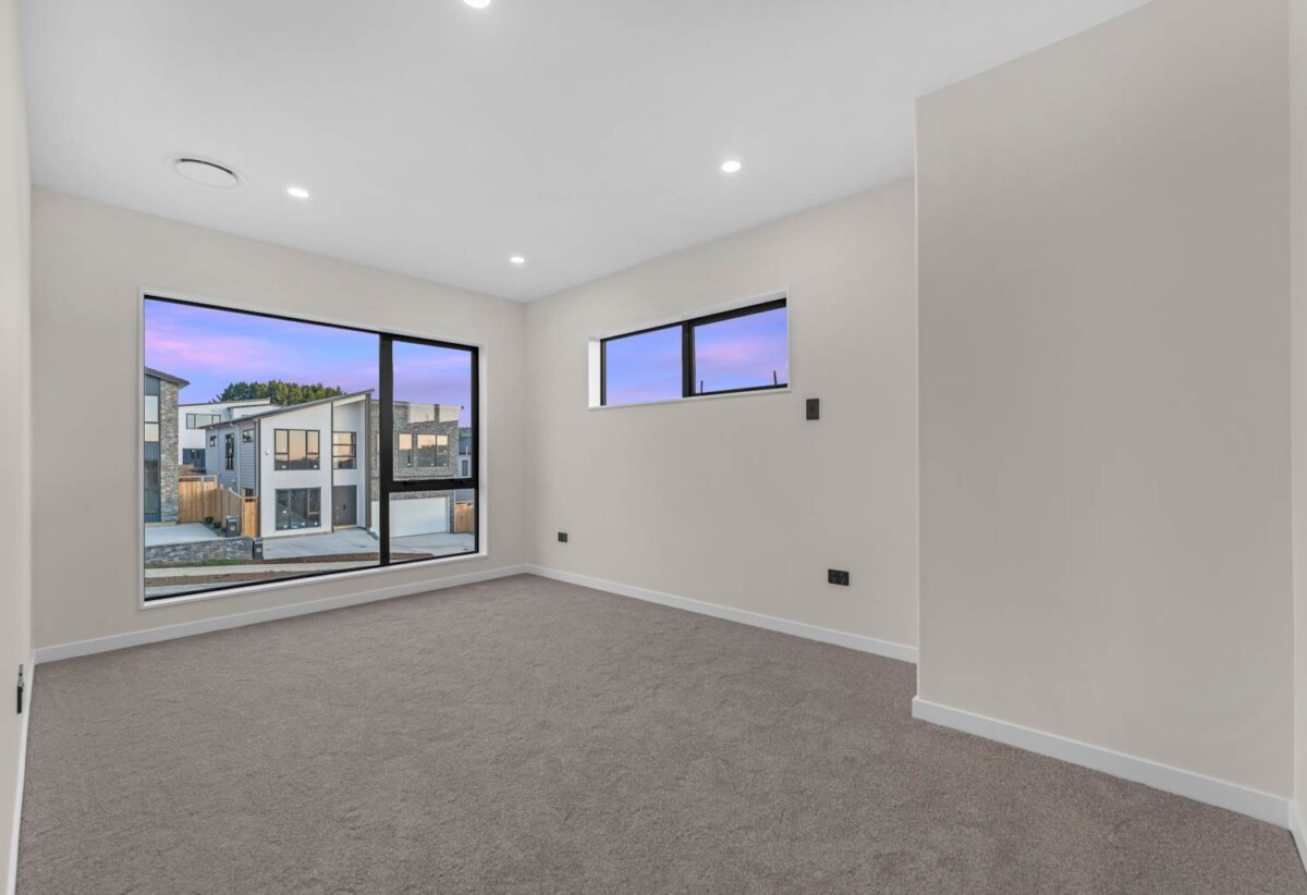 Brandnew 7 bedrooms house (include 2 bedrooms granny with own kitchen, sitting room, separate access), 29 Black Shed Road, Flat Bush, Auckland