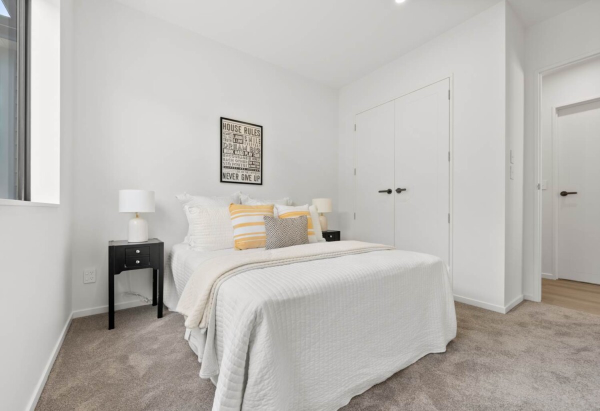 Brandnew 4 bedrooms house (including a self-contained suite), 26 Putahi Crescent, Papakura, Auckland
