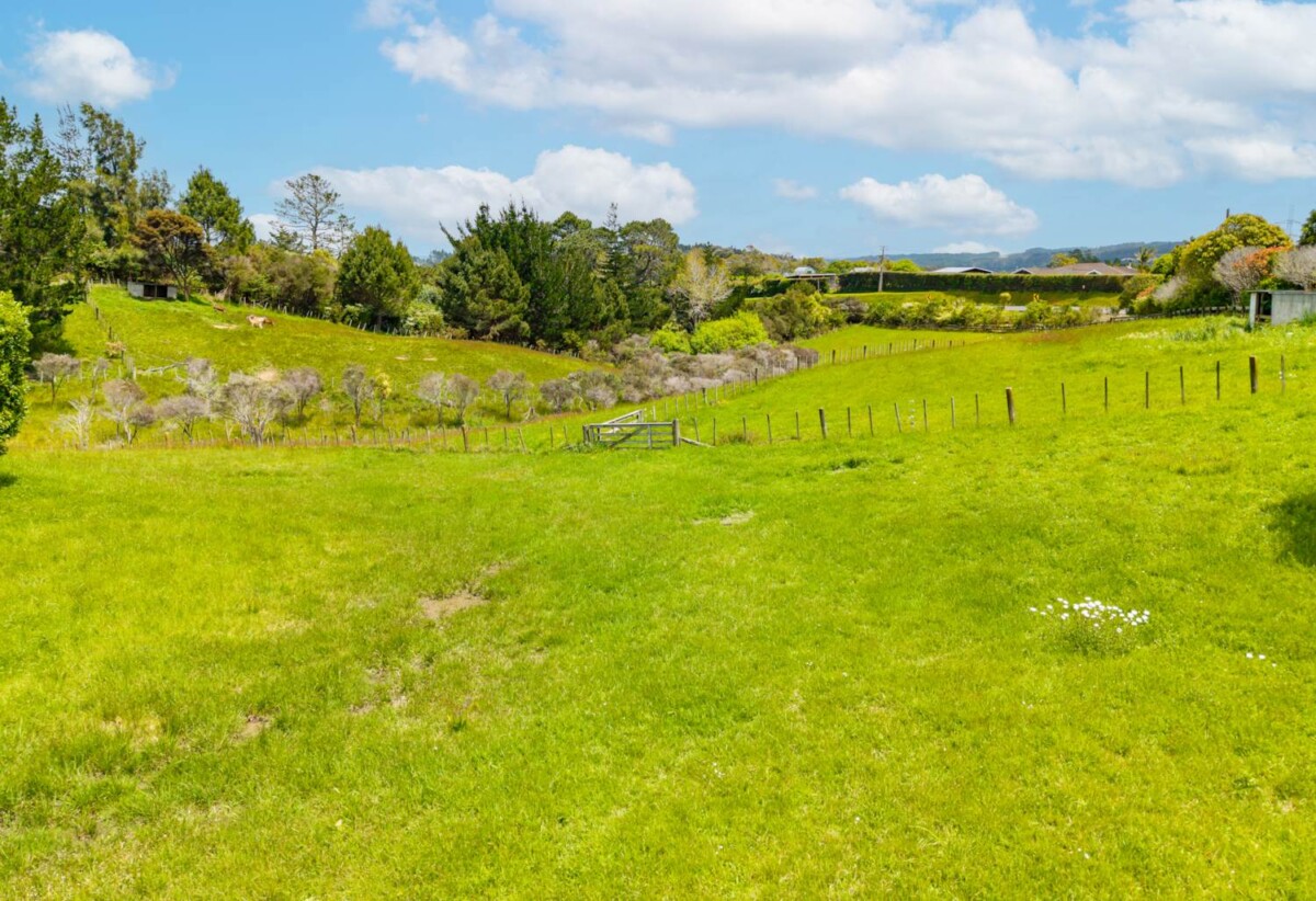 MORTGAGEE SALE, Renovated 182m² 4 beds lifestyle house on 2.0107ha land, 501 Ridge Road, Riverhead, Auckland