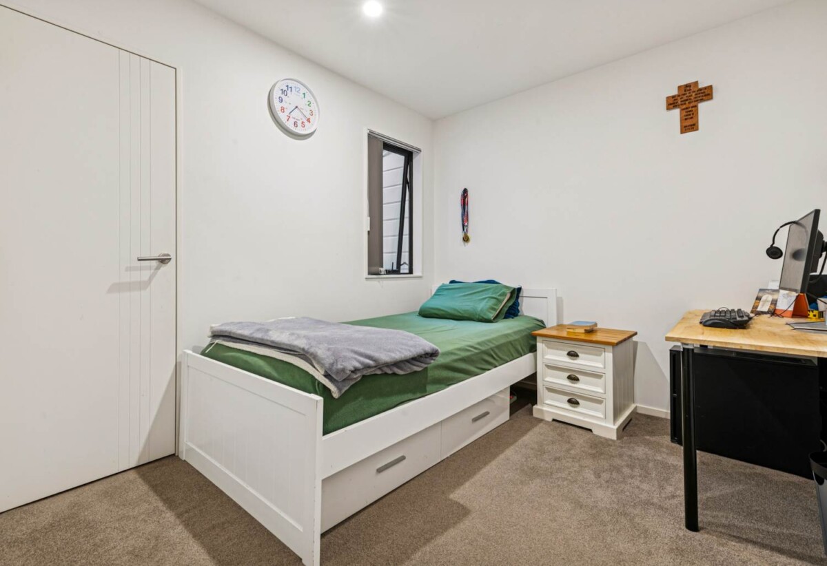 Muse sell, make a offer, Ormiston school zone, Affordable Freehold 3 beds 2 baths home with car park, walks to schools and Ormiston town centre, 17 Dishys Road, Flat Bush, Auckland