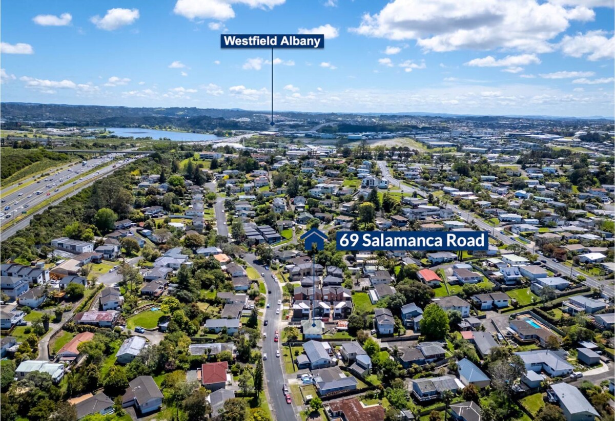Double Westlake schools zone, 3 beds house on 606m² section, 69 Salamanca Road, Sunnynook, Auckland