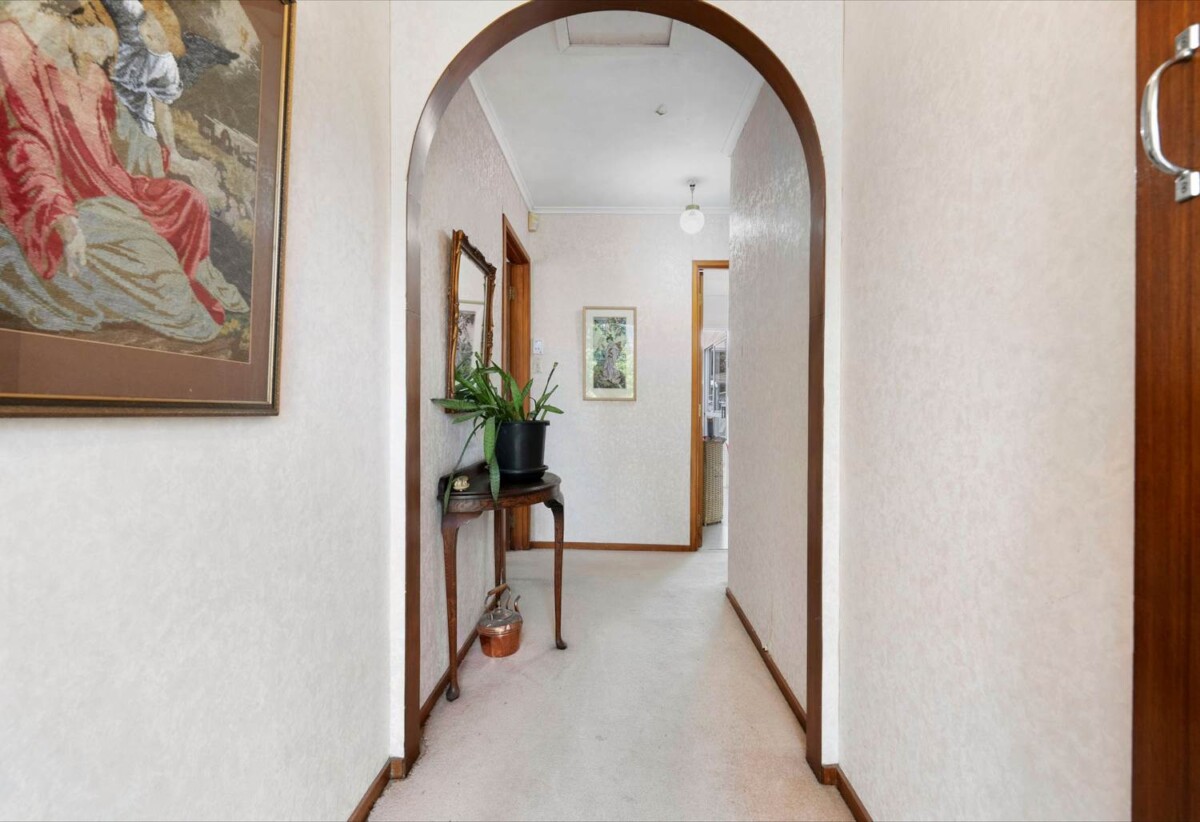 Double Westlake schools zone, 3 beds house on 606m² section, 69 Salamanca Road, Sunnynook, Auckland