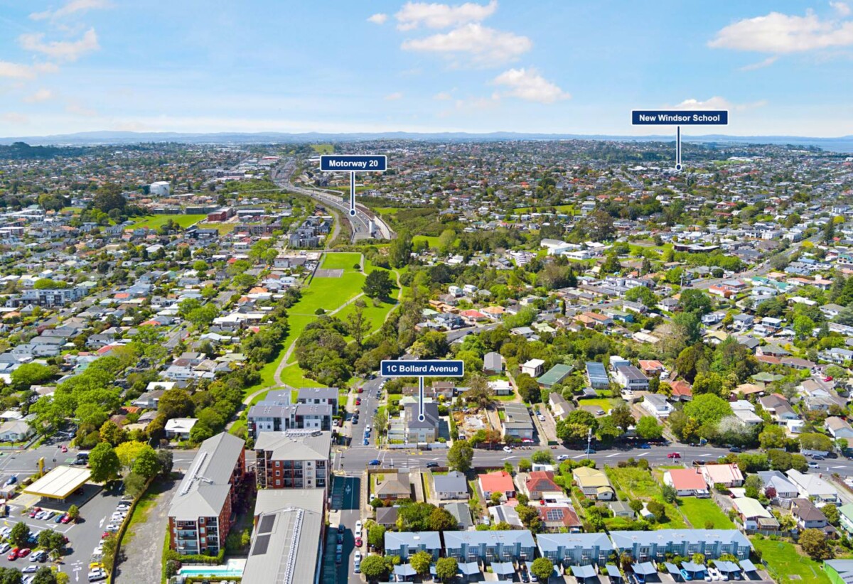 4 beds home, Everything Within Easy Reach, 1C Bollard Avenue, Mt Albert, Auckland