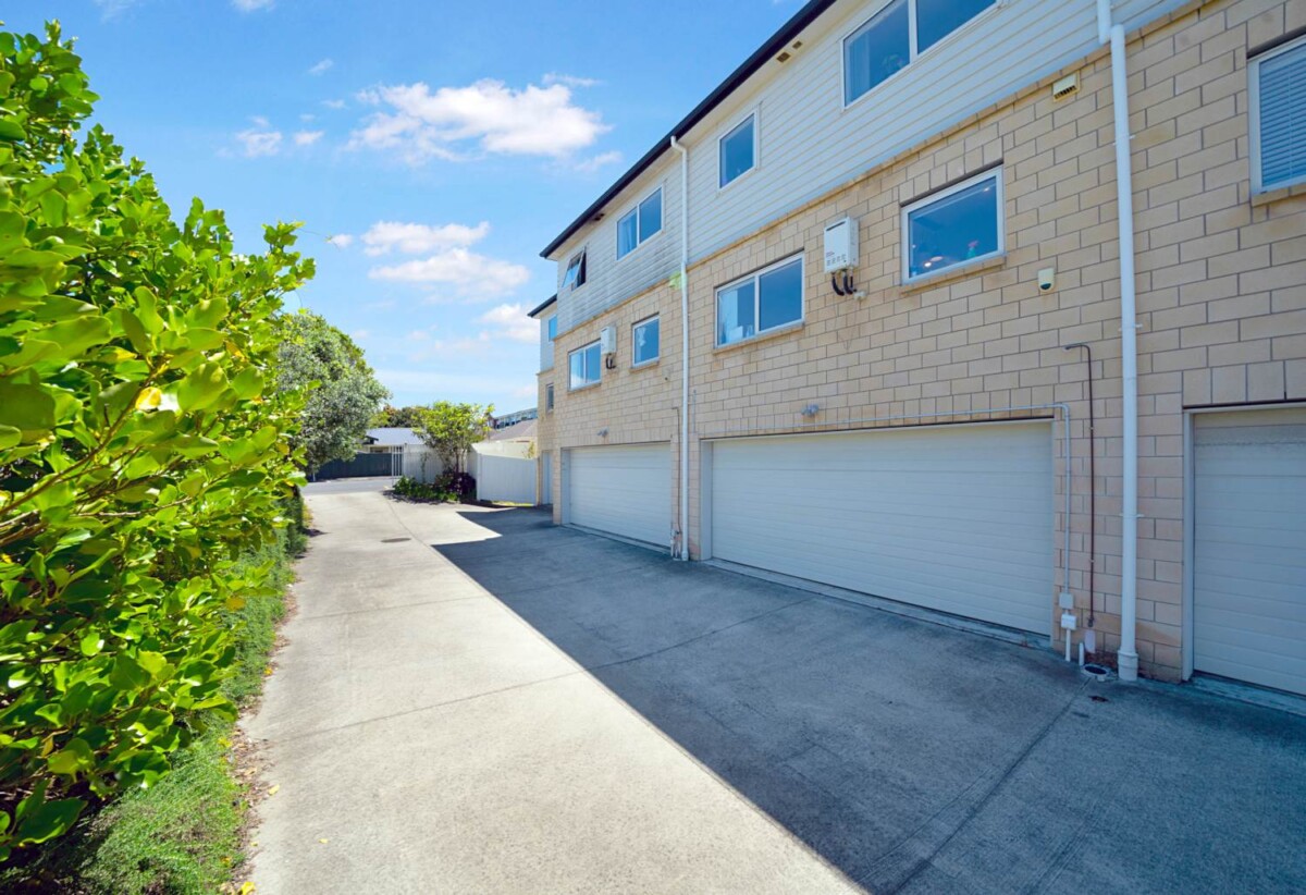 4 beds home, Everything Within Easy Reach, 1C Bollard Avenue, Mt Albert, Auckland