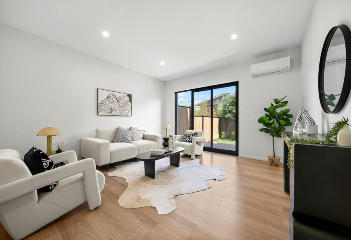 Urgent Sale, Walk to Eastridge Shopping Centre, 10-year Stamford Building Warranty, Brandnew ,Move-in-ready, Lot 2/36 Thatcher Street, Mission Bay, Auckland