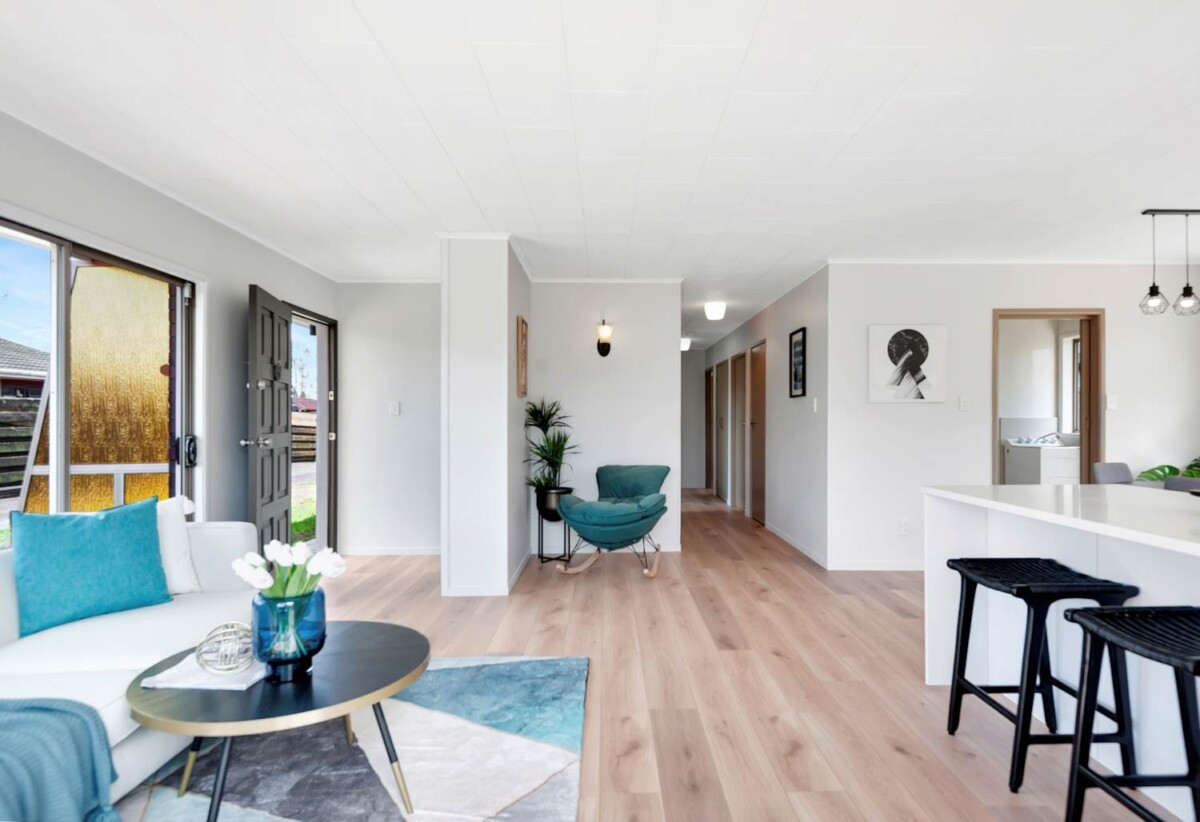 Must sell, Newly Renovated 3 beds house on 925m² section, brandnew kitchen, 16 Berwyn Avenue, Takanini, Auckland