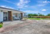 Must sell, Newly Renovated 3 beds house on 925m² section, brandnew kitchen, 16 Berwyn Avenue, Takanini, Auckland