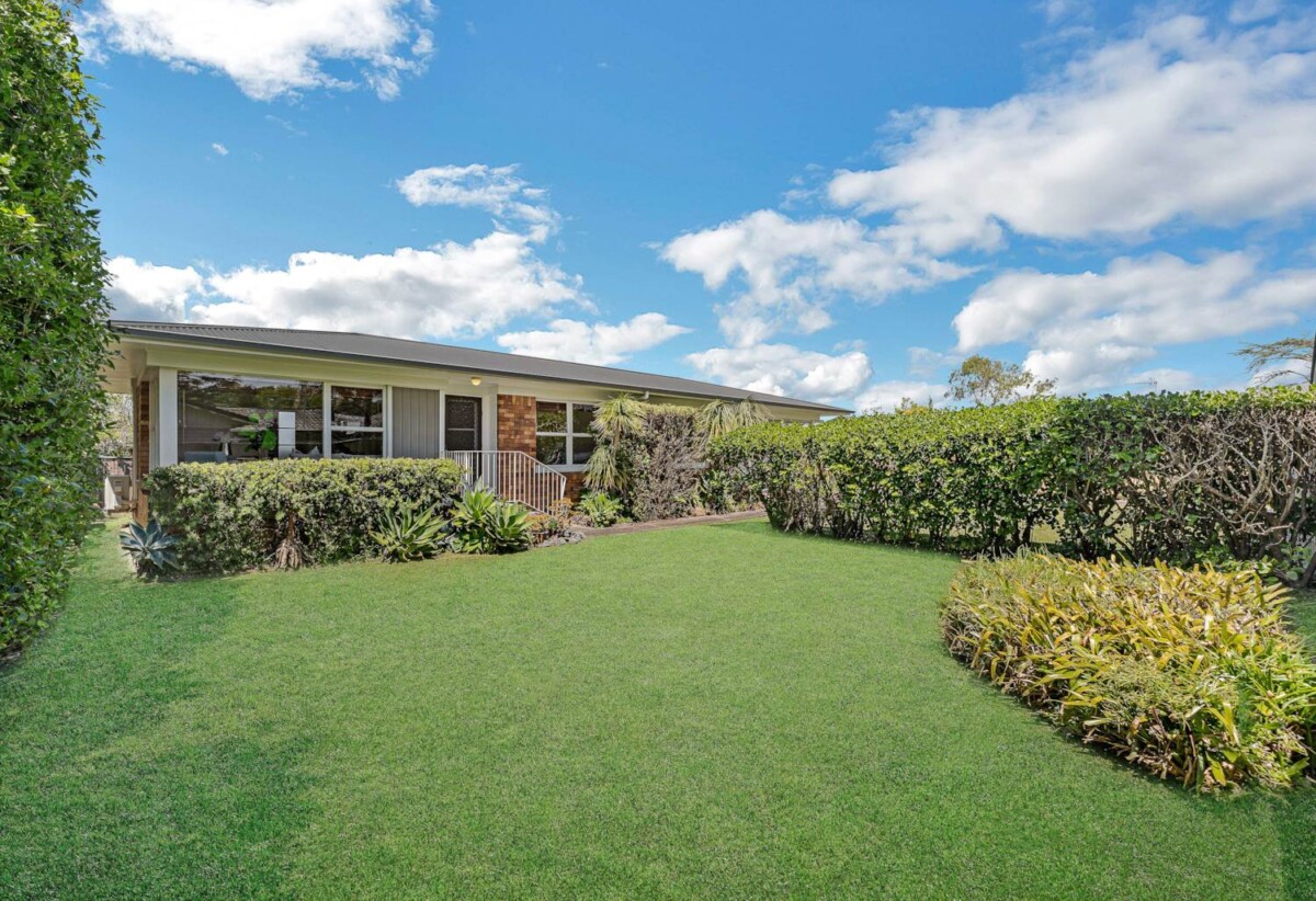 Move-in ready, 2 beds home, Newly refurbished bathroom and upgraded kitchen, 1/ 22 Evelyn Place, Hillcrest, Auckland