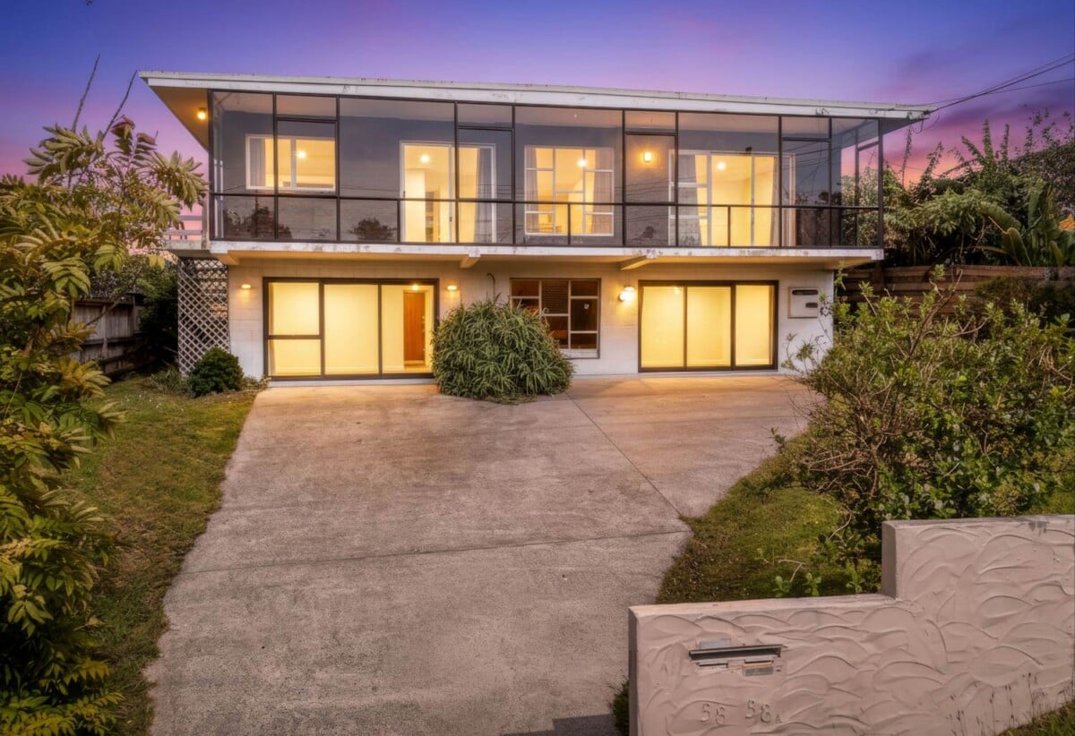 Legal Home & Flat, 6 beds (5+1) house on 675m² section, 38 Makora Road, Massey, Auckland