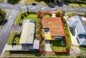 Legal Home & Flat, 6 beds (5+1) house on 675m² section, 38 Makora Road, Massey, Auckland